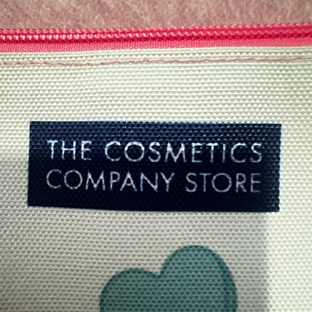 The Cosmetics Company Store Heart Cosmetic Bag Travel Makeup Pouch NWT - Picture 6 of 8